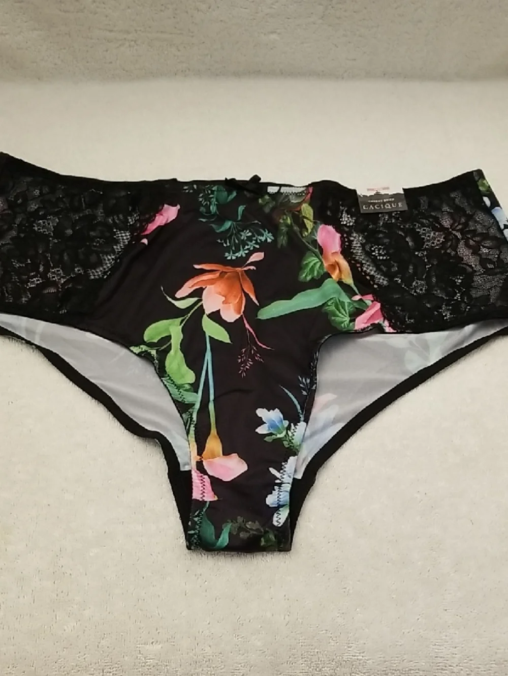 Cacique 14/16 Cheeky Brief Panty - Picture 4 of 10